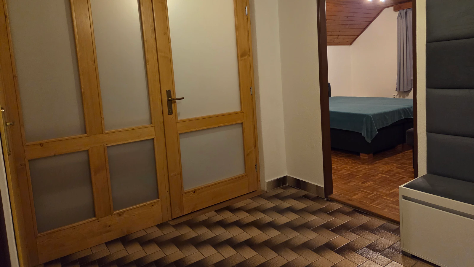 Apartament na poddaszu – zdjęcie 17